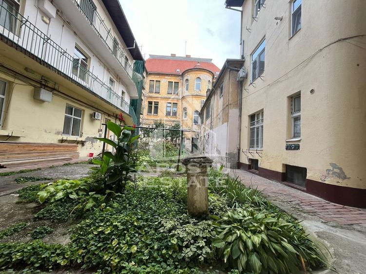 Apartament cu 3 camere, semidecomandat,situat in zona Centrala - 2
