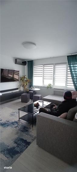 Apartament cu 3 camere semidecomandat, mobilat în 1 Mai