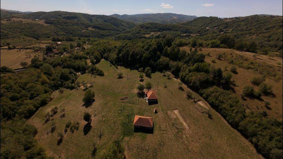 Casă individuală cu 5 camere cu Canalizare în Negreni