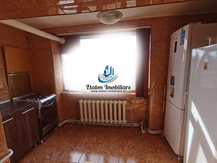Apartament cu 3 camere decomandat în 1 Mai