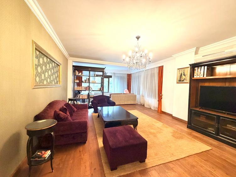Apartament cu 3 camere decomandat în Primăverii