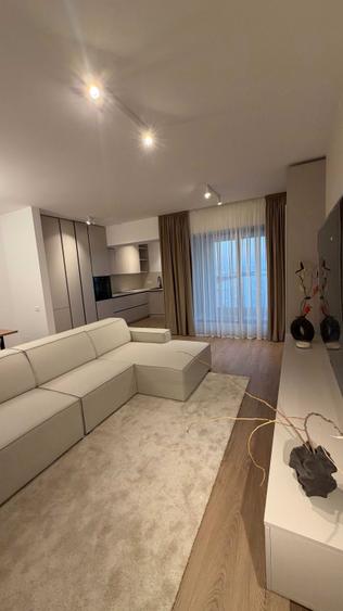 Apartament cu 3 camere decomandat în Lujerului