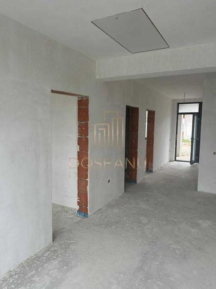 Casă individuală cu 4 camere cu Teren 300 Mp în Cihei