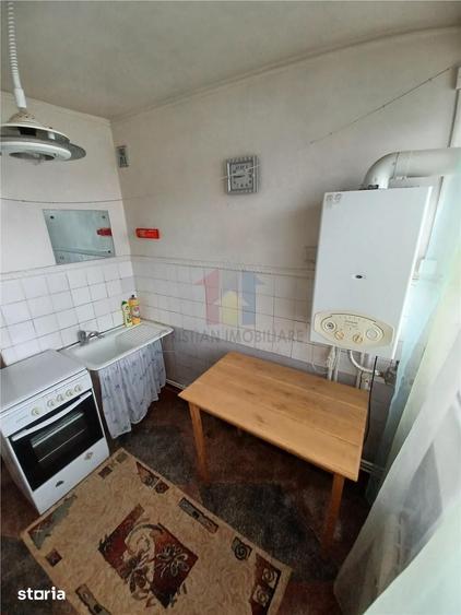 Apartament cu 2 camere semidecomandat în Școlilor