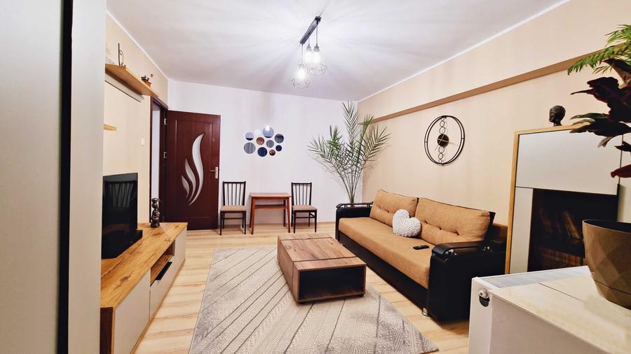 Apartament cu 2 camere decomandat în Sud
