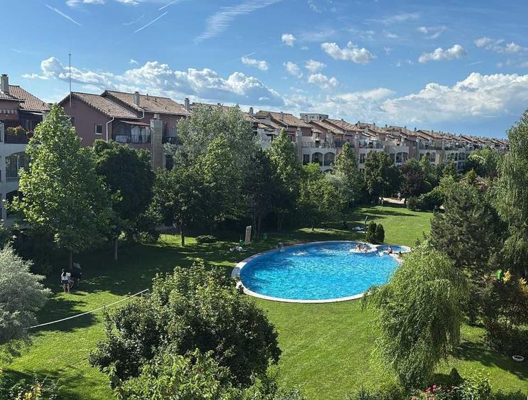 Apartament cu 3 camere decomandat în Pipera