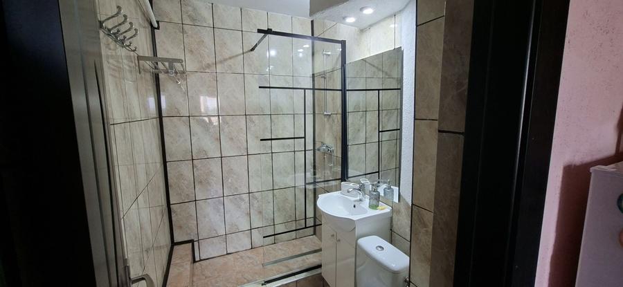 Apartament cu 3 camere semidecomandat în Alexandru cel Bun