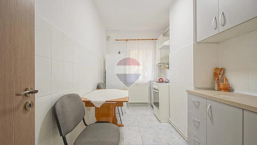 Apartament cu 2 camere decomandat în Central