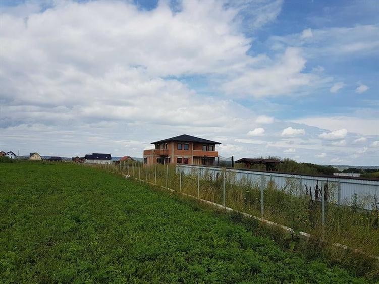 Casă individuală cu 4 camere cu Teren 1100 Mp în Bosanci