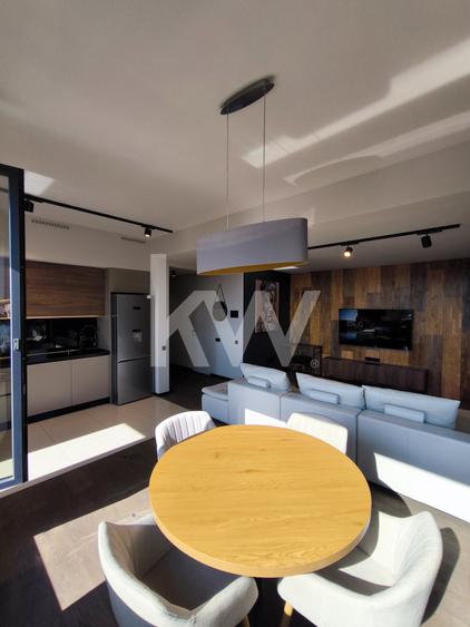 Apartament cu 2 camere decomandat, mobilat în Tractorul