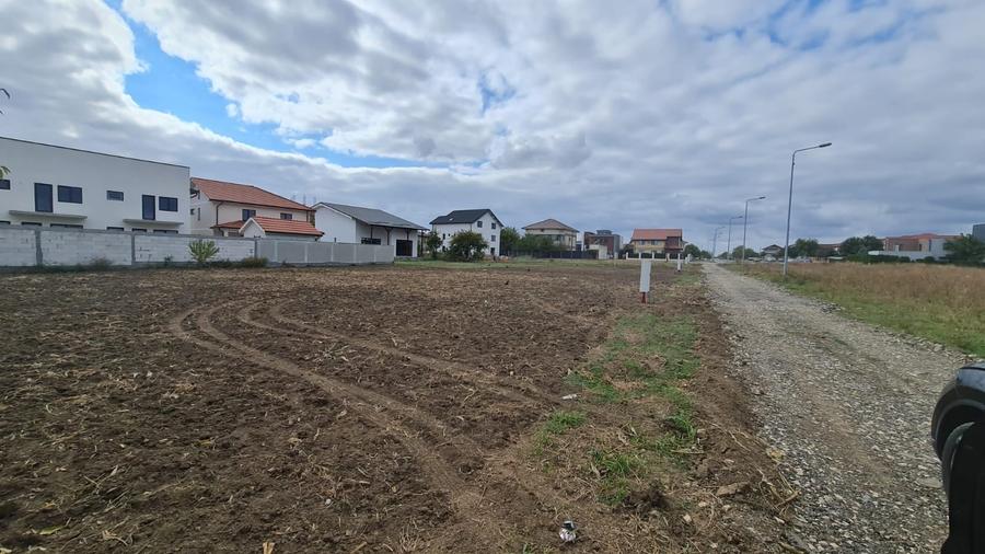 Teren Construcții intravilan de 1000 mp, în Km 5