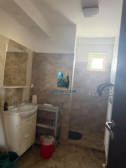 Apartament cu 4 camere decomandat în 7 Noiembrie