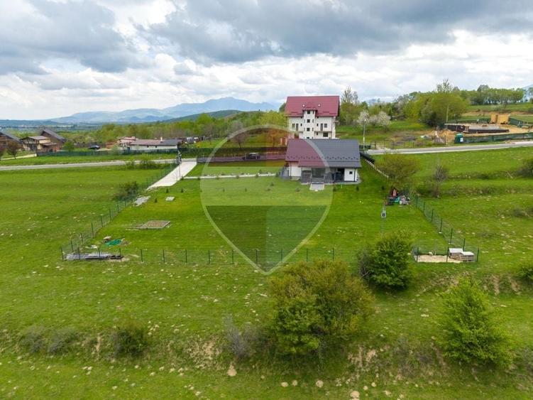 Teren Construcții intravilan de 1100 mp, în Bran