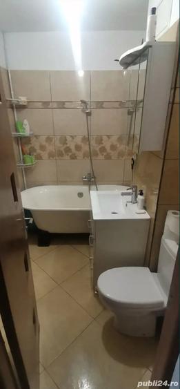 Apartament cu 3 camere decomandat în Bere