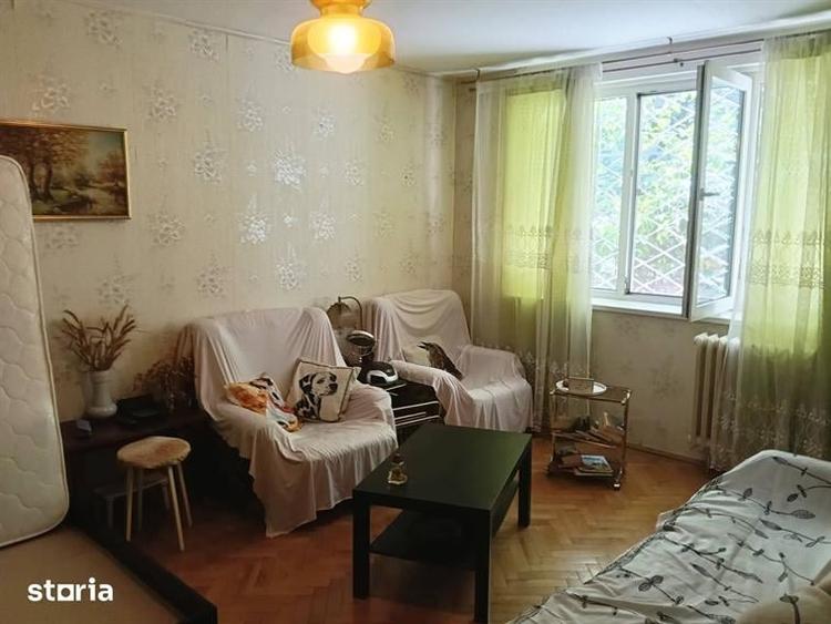 Garsonieră decomandată în Drumul Taberei
