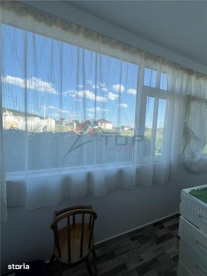 Casă cu 4 camere cu Teren 684 Mp în Dumești