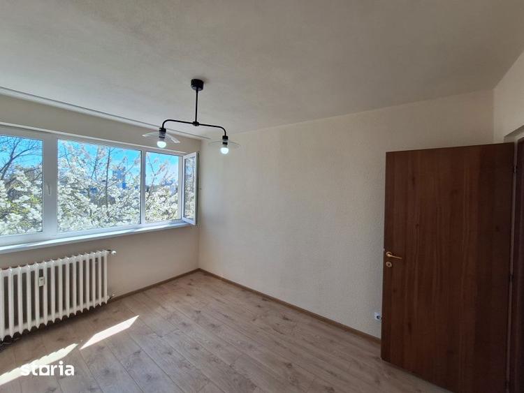 Apartament cu 2 camere semidecomandat, mobilat în Pajura