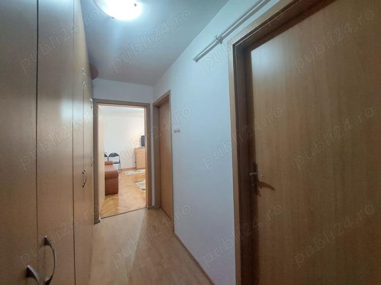 Garsonieră decomandată în Central