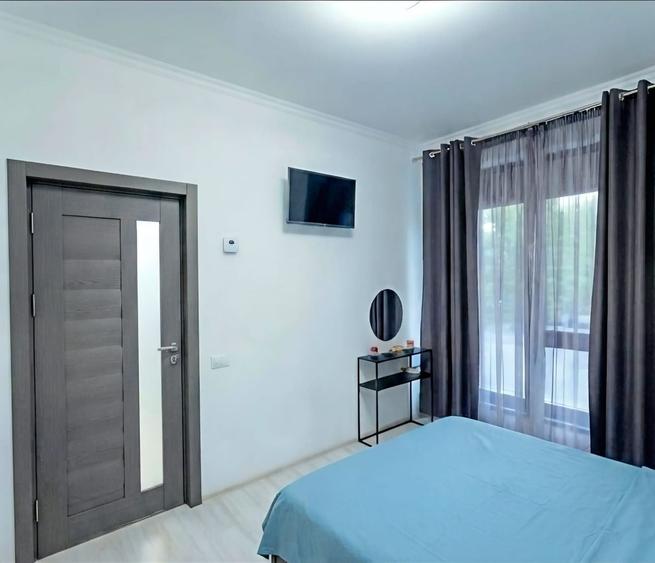 Apartament cu 2 camere semidecomandat, mobilat în Universitate