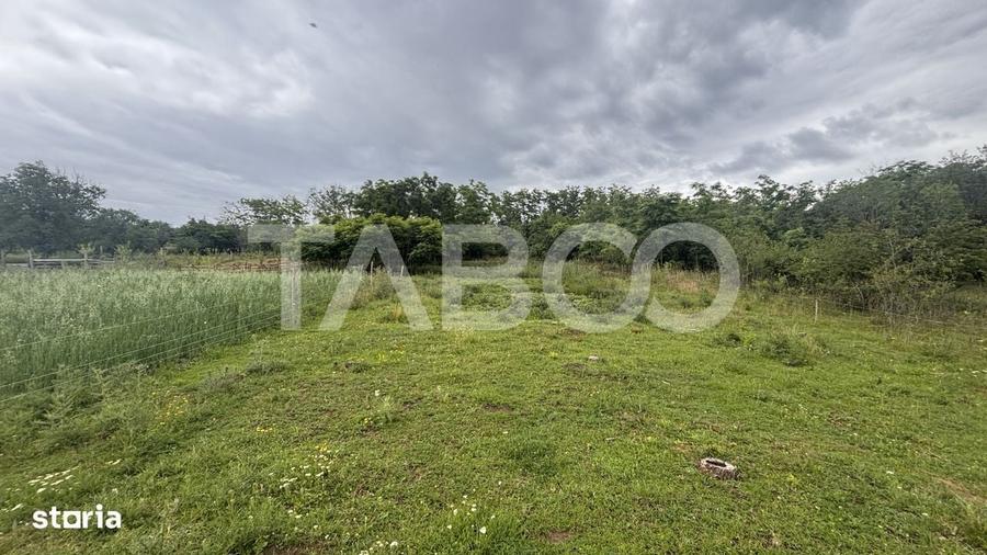 Casă cu 3 camere cu Teren 1800 Mp în Păuca
