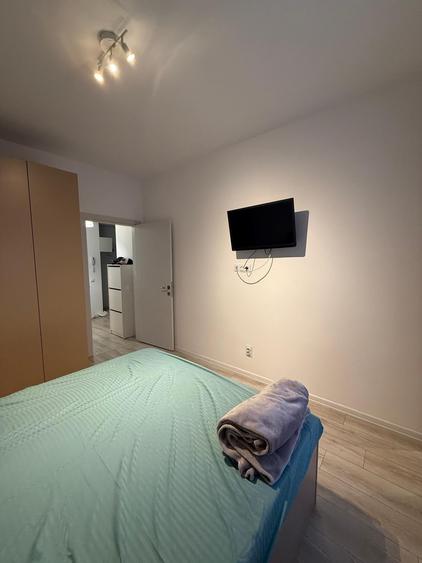 Apartament cu 2 camere semidecomandat în Militari