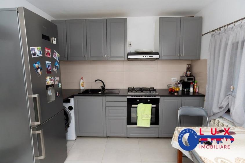 Casă cu 4 camere cu Teren 722 Mp în Babadag