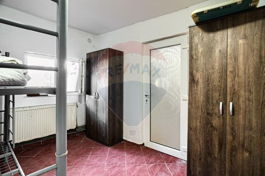 Casă individuală cu 6 camere cu Teren 450 Mp în Aurel Vlaicu