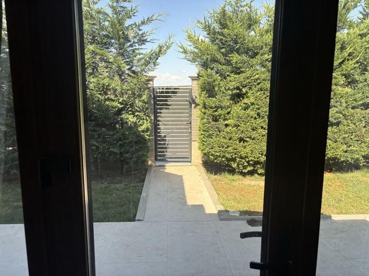Casă cu 4 camere în Central