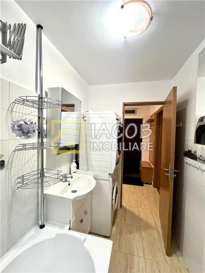 Apartament cu 2 camere decomandat, mobilat în 9 Mai