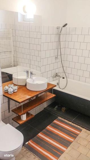 Apartament cu 4 camere decomandat în Cotroceni