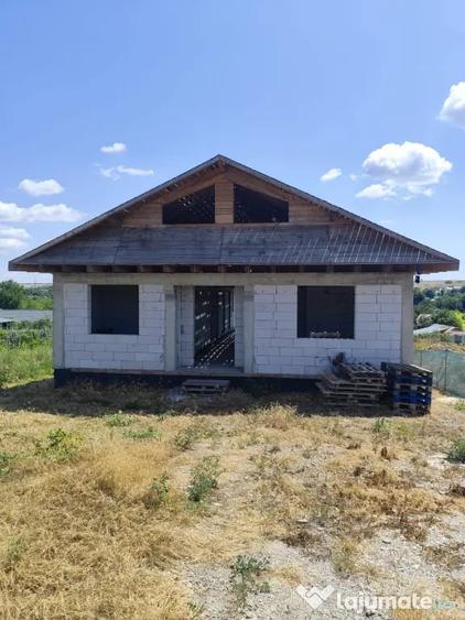 Teren cu casa la rosu - 7