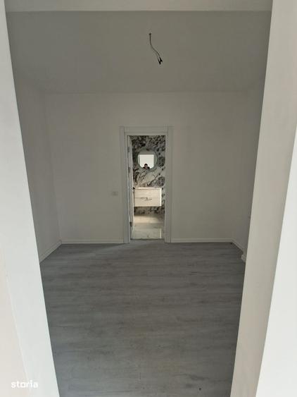 Casă cu 4 camere în Ostratu
