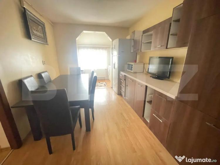 Apartament cu 3 camere decomandat în Nord