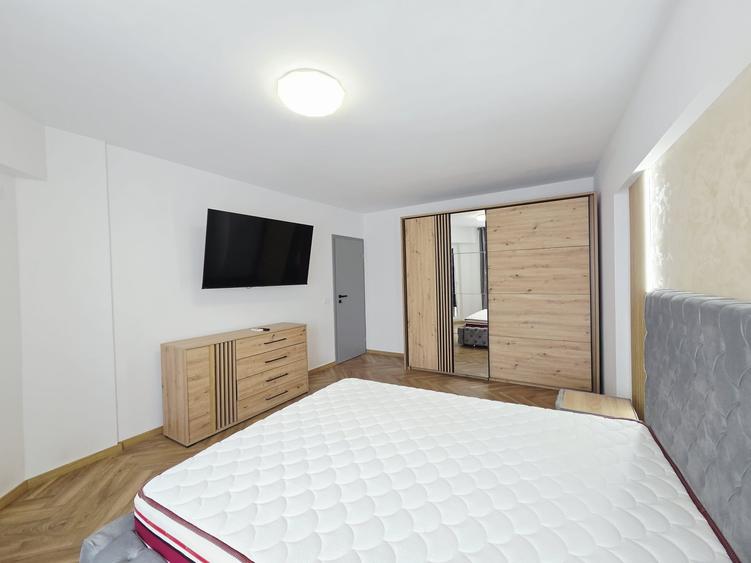 Apartament cu 2 camere decomandat în Mazepa 2