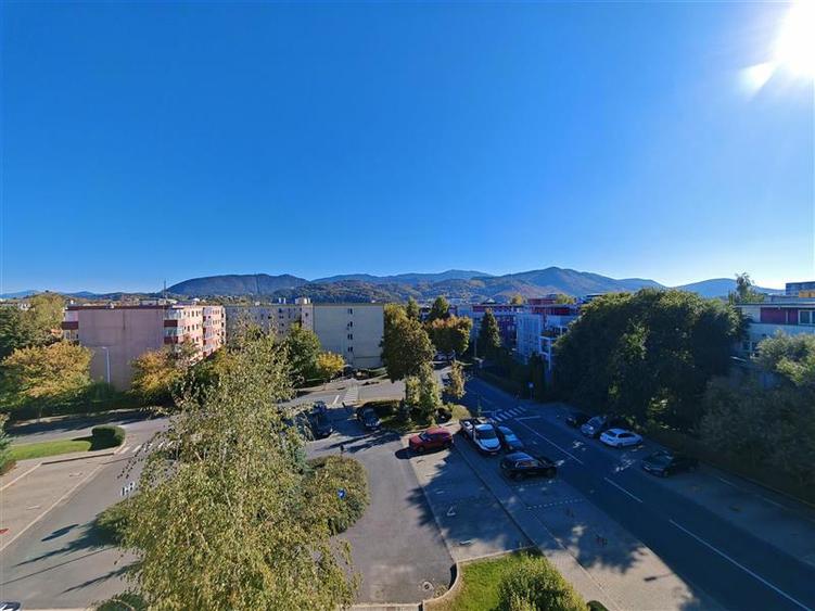 Apartament cu 2 camere decomandat, mobilat în Avantgarden