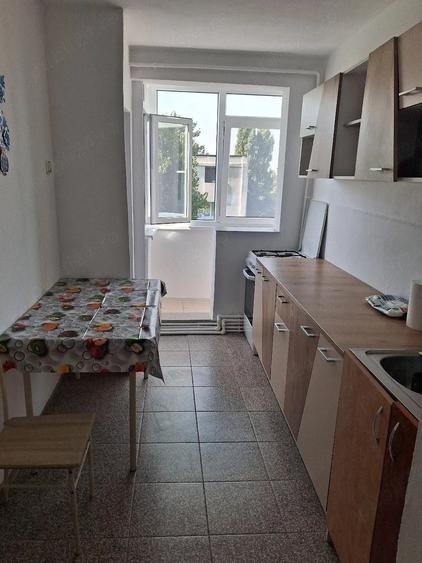 Apartament cu 2 camere decomandat în Micro 13