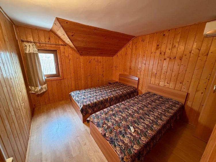 Casă cu 5 camere cu Teren 2289 Mp în Murighiol