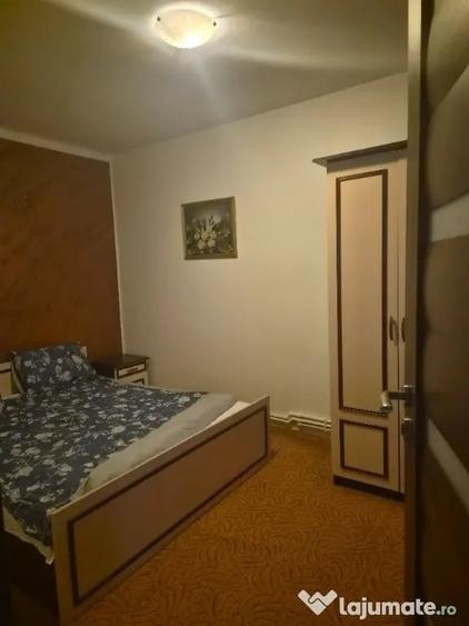 Casă cu 5 camere cu Teren 700 Mp în Șendreni
