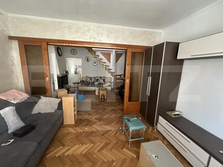 Casă individuală cu 6 camere cu Canalizare în Nord