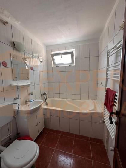 Apartament cu 2 camere semidecomandat, mobilat în Tomis II