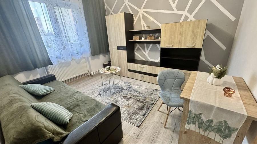 Apartament cu 2 camere decomandat în Exterior Vest