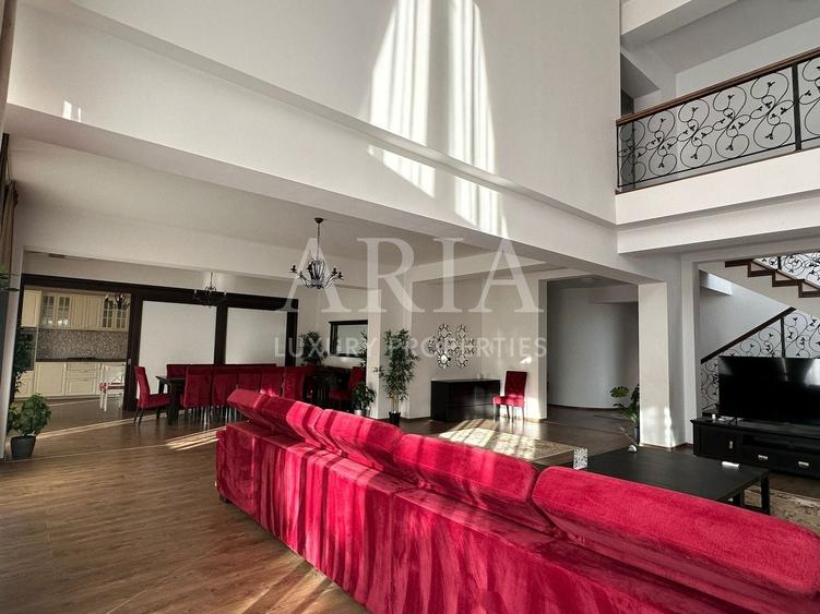 Casă individuală cu 8 camere cu Piscina în Pipera