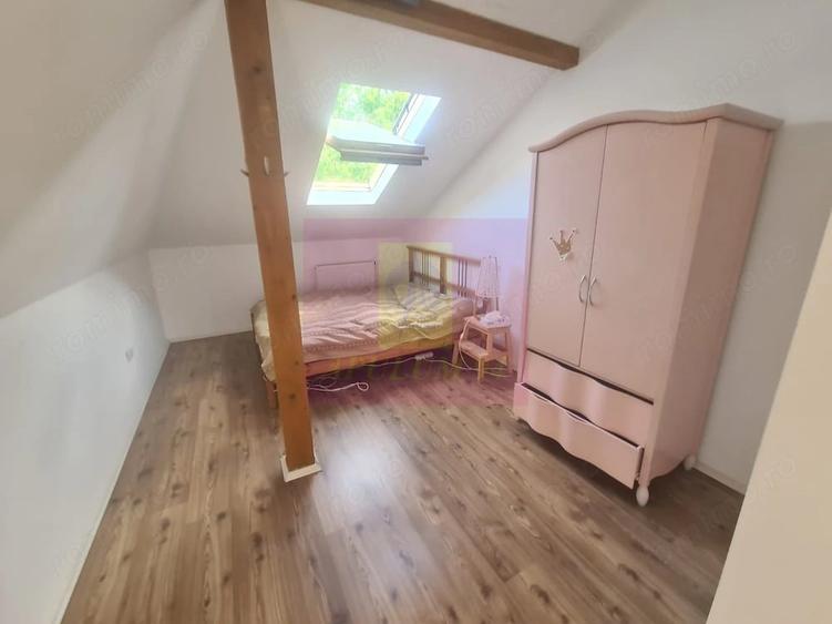 Casă cu 6 camere cu Teren 6600 Mp în Cornu