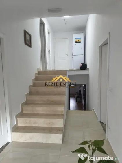 Casă cu 4 camere cu Teren 500 Mp în Cătămărești