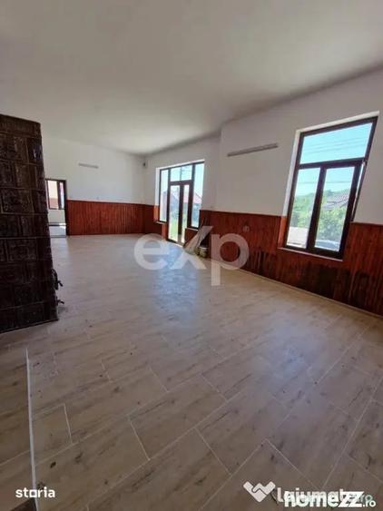 Spațiu comercial, de 110 mp, în Vulcana-Pandele