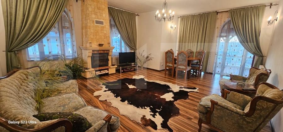Casă individuală cu 7 camere cu Canalizare în Bucium