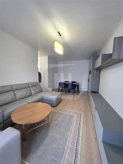 Apartament cu 2 camere decomandat, mobilat în Central