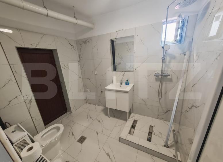 Casă individuală cu 5 camere cu Canalizare în Central