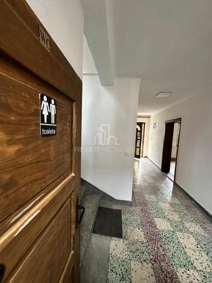 Casă individuală cu 5 camere cu Canalizare în Central