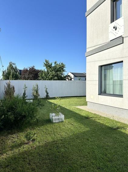 Casă cu 4 camere în Petrești